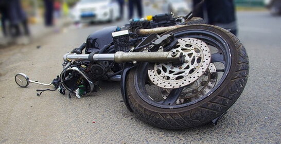 На Львівщині 70-річний чоловік впав зі скутера: він у реанімації