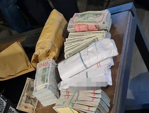 У затриманих в Україні "злодіїв в законі" знайшли 3,2 млн доларів і зброю