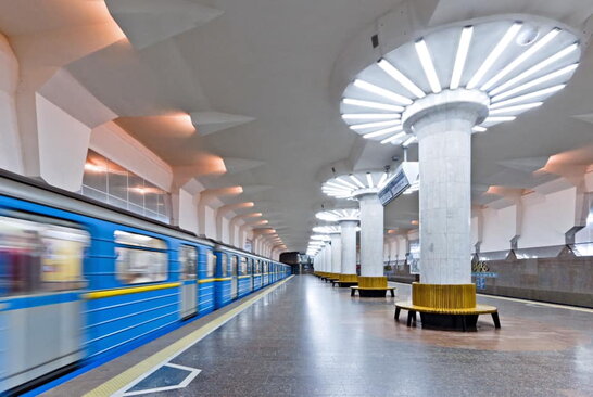 У Харкові іноземець кинувся під потяг у метро (відео)