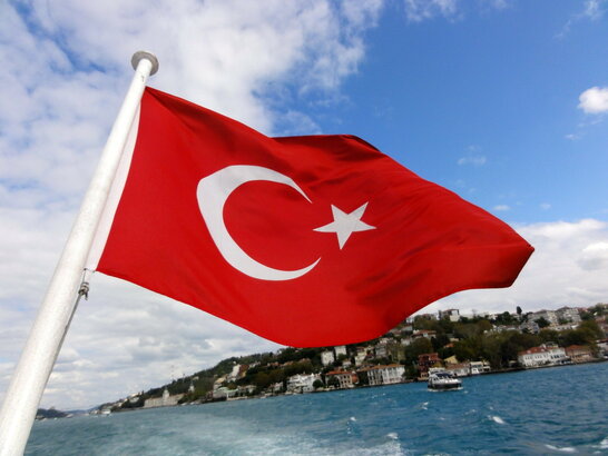 Туреччина знову вимагатиме ПЛР-тести на COVID в туристів, які летять з України