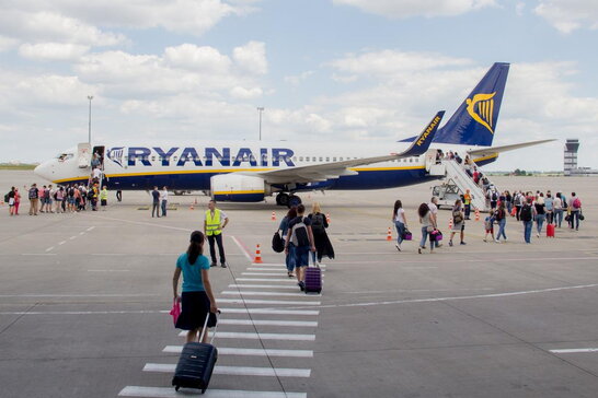 Черговий скандал у Ryanair: літак залишив у "Борисполі" групу дітей (фото)
