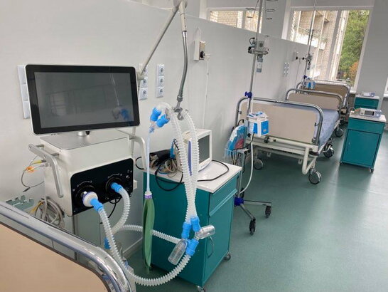 Закупили ШВЛ-апарати та обладнання: оновлення відділення реанімації у 8 міській клінічній лікарні у Львові (відео)