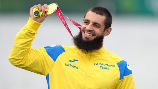 Веслувальник Ємельянов виборов "золото" на Паралімпіаді-2020