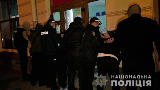 У Львові зловмисники викрали дівчину та вимагали викуп: поліція затримала злочинців (фото)