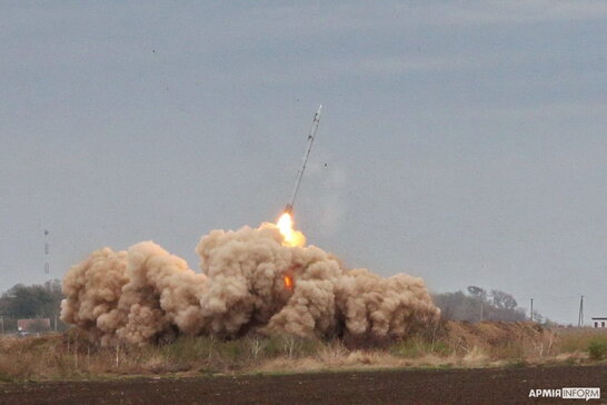 На півдні України тривають державні випробування модернізованої ракетної системи залпового вогню «Вільха-М» (відео)