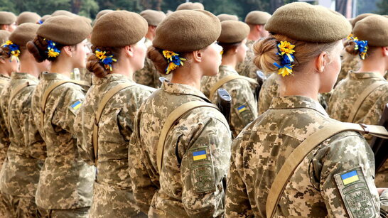 Головні новини за 23 грудня: військова служба для жінок, українська вакцина проти Covid-19