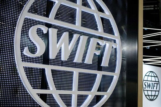 США та ЄС передумали відключати Росію від SWIFT, - ЗМІ