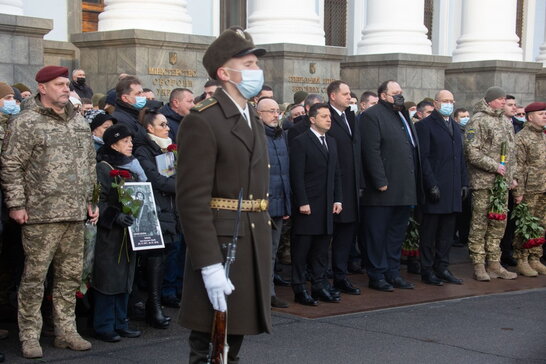 Керівництво держави вшанувало пам'ять "кіборгів", загиблих за незалежність України (фото)