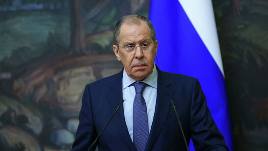 "Англосакси щось готують": Лавров заявив, що Росія порадить частині своїх дипломатів виїхати з України