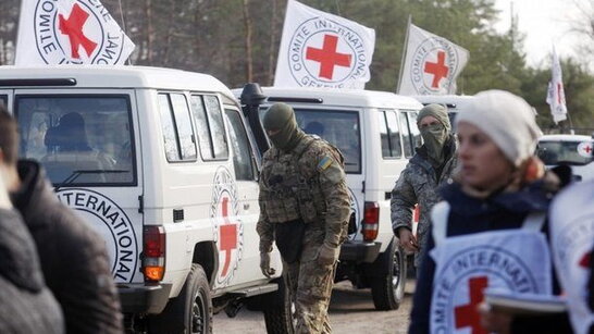 Бойовики обстріляли гуманітарний конвой Червоного Хреста