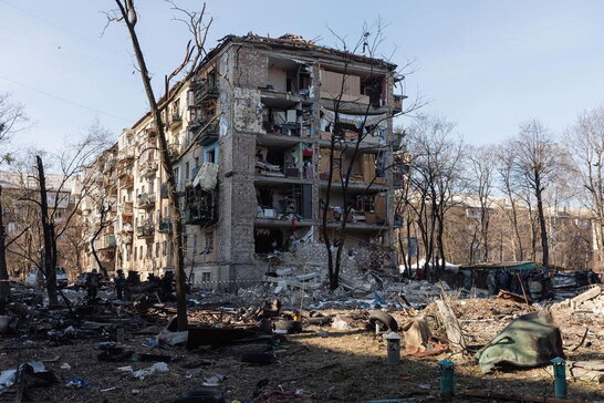 На Луганщині за добу окупанти зруйнували 15 будинків: є загиблий та поранені (фото)