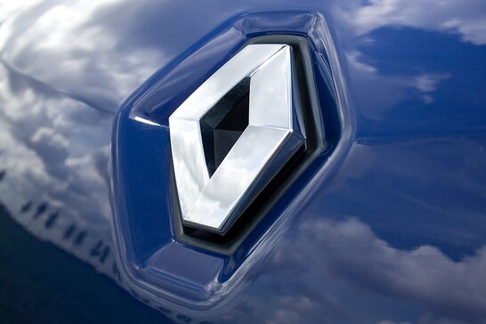 Renault оголосила про зупинення роботи заводу в Москві