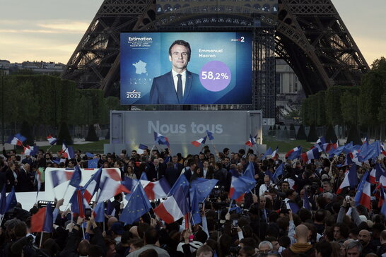 Еманнуель Макрон перемагає на президентських виборах у Франції