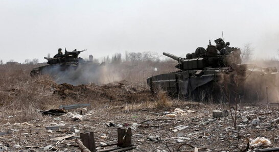 "Нема чого збирати навіть в майонезну банку": ЗСУ показали, як знищили російські танки під Ізюмом (відео)