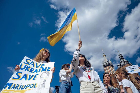 "Врятуйте захисників Маріуполя": у Кракові провели акцію на підтримку України