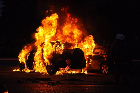 В Херсоні згоріло авто колаборантки Ірини Махньової (відео)
