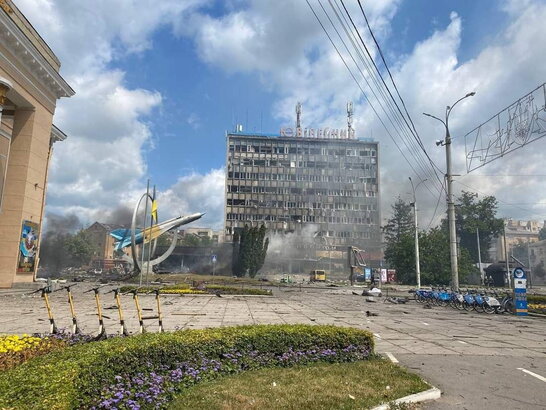 Ракетний удар по Вінниці: знищено один з медцентрів, відомо про 20 загиблих ОНОВЛЕНО
