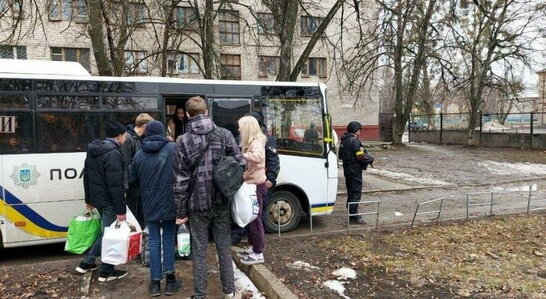 Людям з окупованих територій Херсонщини пропонують безплатно евакуюватися