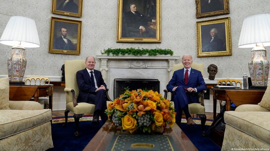 Байден та Шольц обіцяють покарати росію за війну в Україні