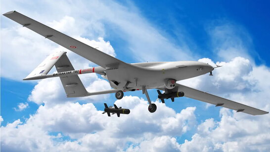 Український Bayraktar TB-2 витримав атаку російського винищувача