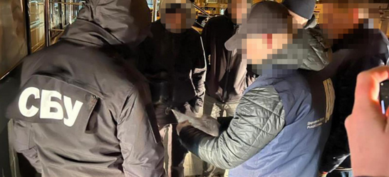У Львові затримали поліцейського за вимагання $3 тис. хабаря