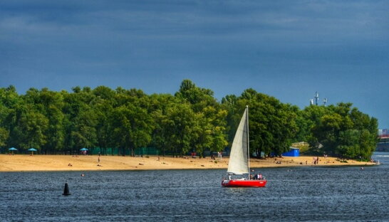 В столиці заборонили рух будь-яких плавзасобах на водоймах під час війни