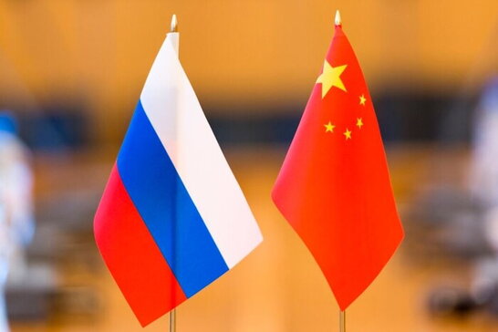 Китай надає Росії військові технології для війни проти України - розвідка США