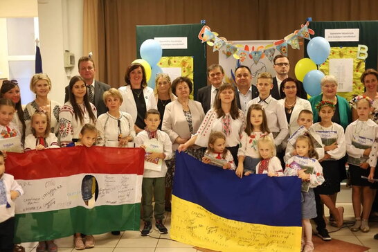 В Угорщині відкрито дві українські школи