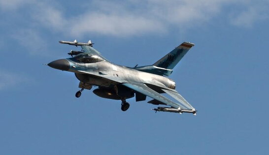 Українські пілоти розпочали льотну підготовку на F-16 у США