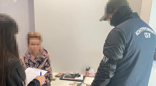 Українська консулка допомагала нелегалам із країн Азії переїхати до ЄС транзитом через територію України