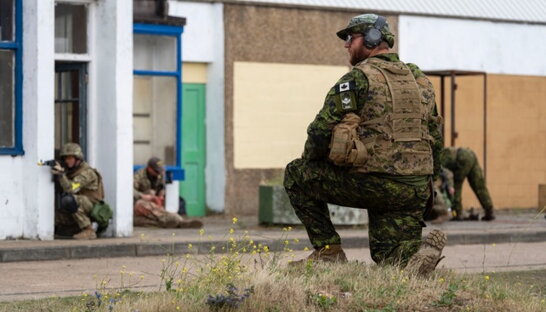 Канадські військові показали, як навчають українців тактичної допомоги пораненим