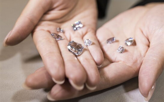 Єврокомісія погодила заборону на російські алмази - AFP