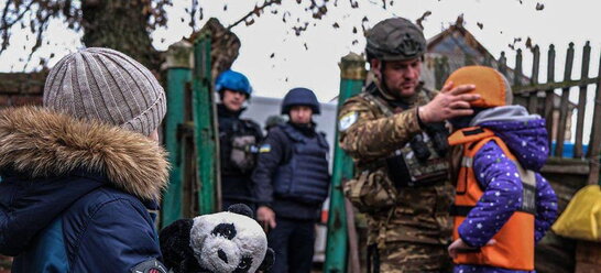 "Білі Янголи" за рік евакуювали з небезпечних територій понад 600 дітей