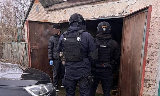 Ошукали волонтерів та військових на 1,2 мільйона гривень: у Дніпрі поліція викрила групу шахраїв