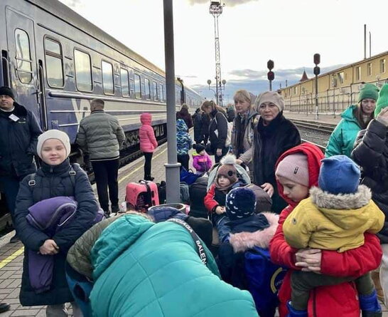З Херсонщини евакуювали ще 32 дітей