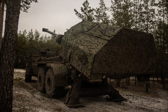 Військові показали, як працюють шведські 155-мм самохідні артстановки Archer на Донеччині