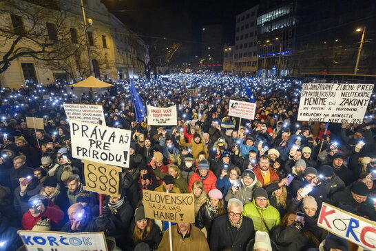 У Словаччині пройшов багатотисячний мітинг проти уряду Фіцо