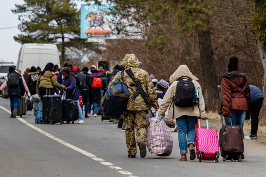 В Офісі президента України закликали Європу зупинити допомогу українським переселенцям