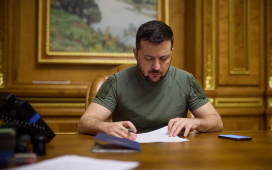 Зеленський вніс до Ради законопроєкти щодо продовження воєнного стану і загальної мобілізації
