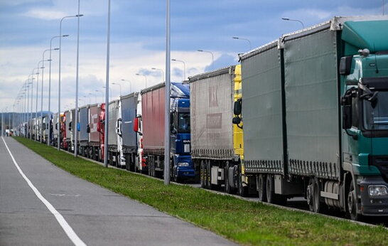 Поляки блокують 5 пунктів пропуску на кордоні – Митна служба
