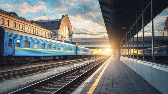Пасажири, які спізнилися на потяг через протести в Польщі, можуть сісти на інший рейс – УЗ