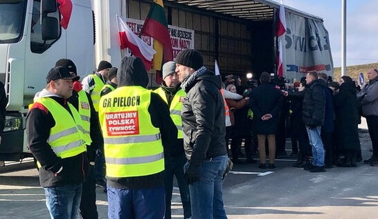Протести фермерів: литовські посадовці приїхали на кордон з Польщею