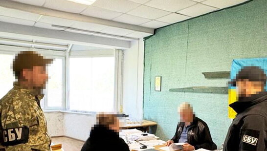 СБУ затримала колаборантку, яка агітувала мешканців Херсона "приєднатися" до рф