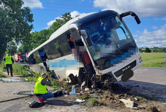 У Польщі автобус з українцями з'їхав у кювет: є постраждалі