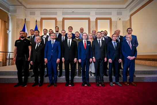У Празі проводять спільне засідання урядів України та Чехії