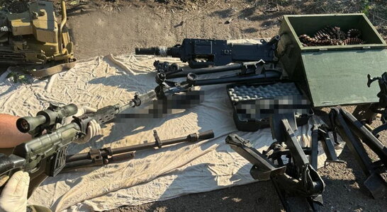 СБУ затримала ділків, які продавали криміналітету трофейні кулемети та вибухівку