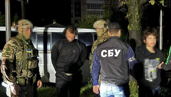 Правоохоронці затримали трьох поплічників рф, які підпалювали військові авто