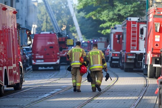 Вибух у багатоквартирному будинку: У Польщі вшанували загиблих пожежників