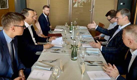 Кулеба у Польщі обговорив перехоплення російських ракет і дронів