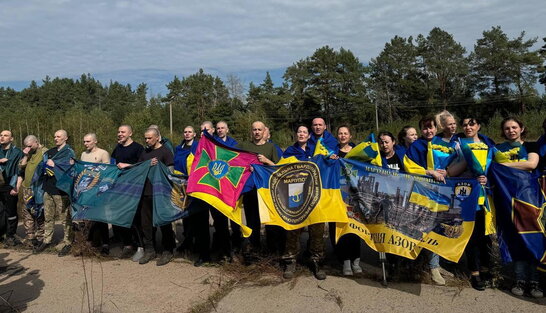 В Україну з полону повернули 49 цивільних та військових українців (ВІДЕО)